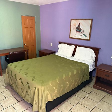 Western Inn Roswell Bagian luar foto