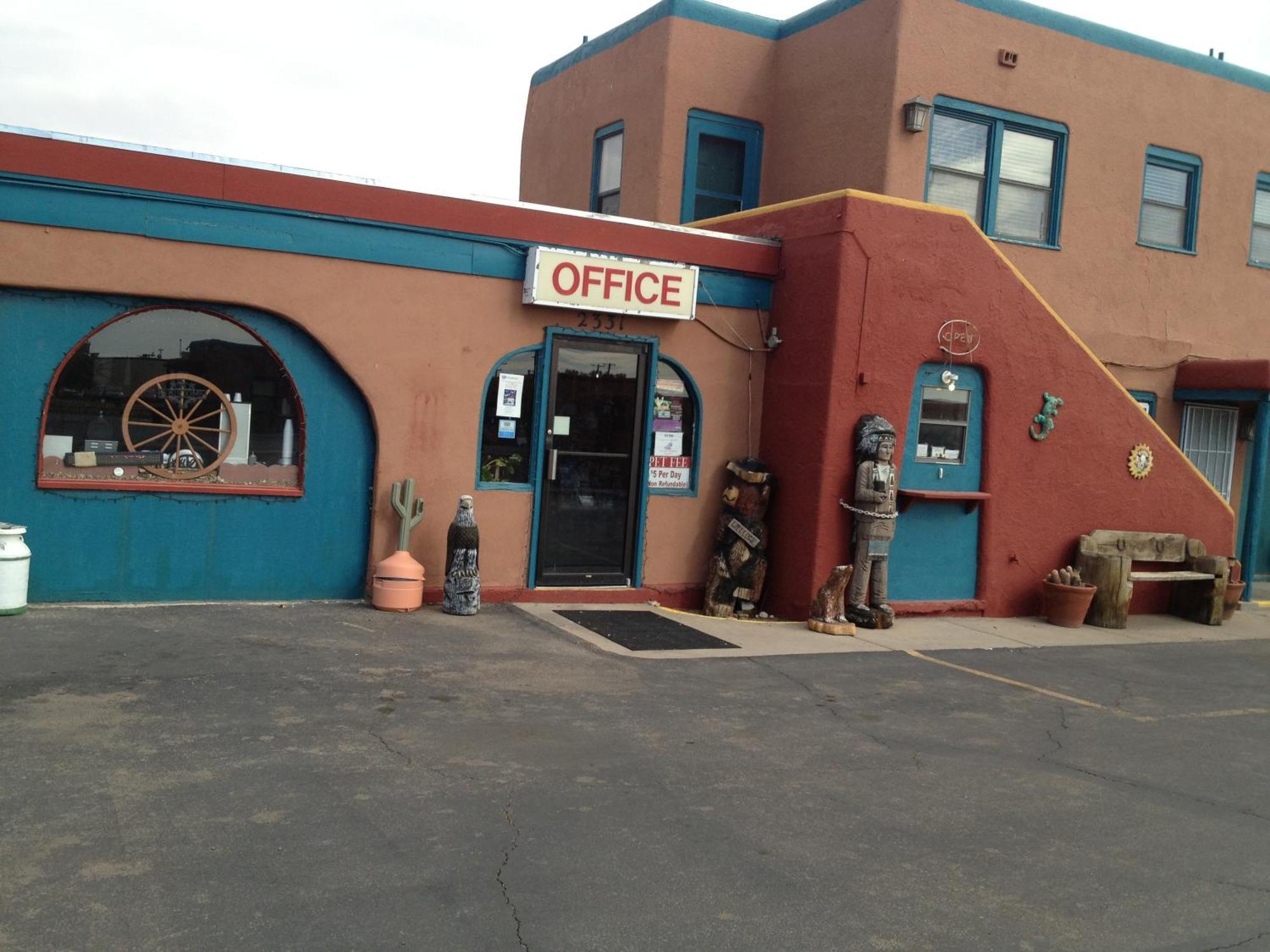 Western Inn Roswell Bagian luar foto