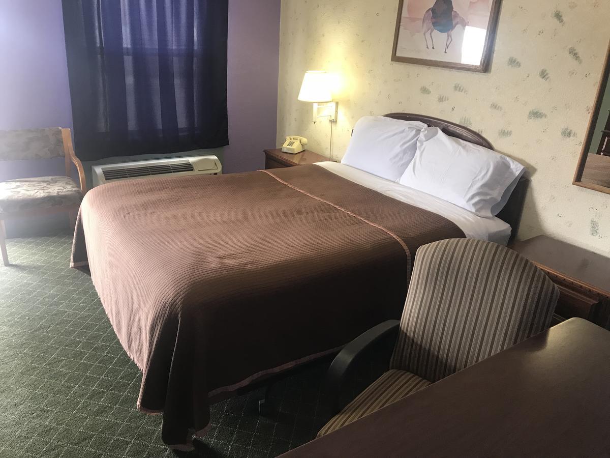 Western Inn Roswell Bagian luar foto